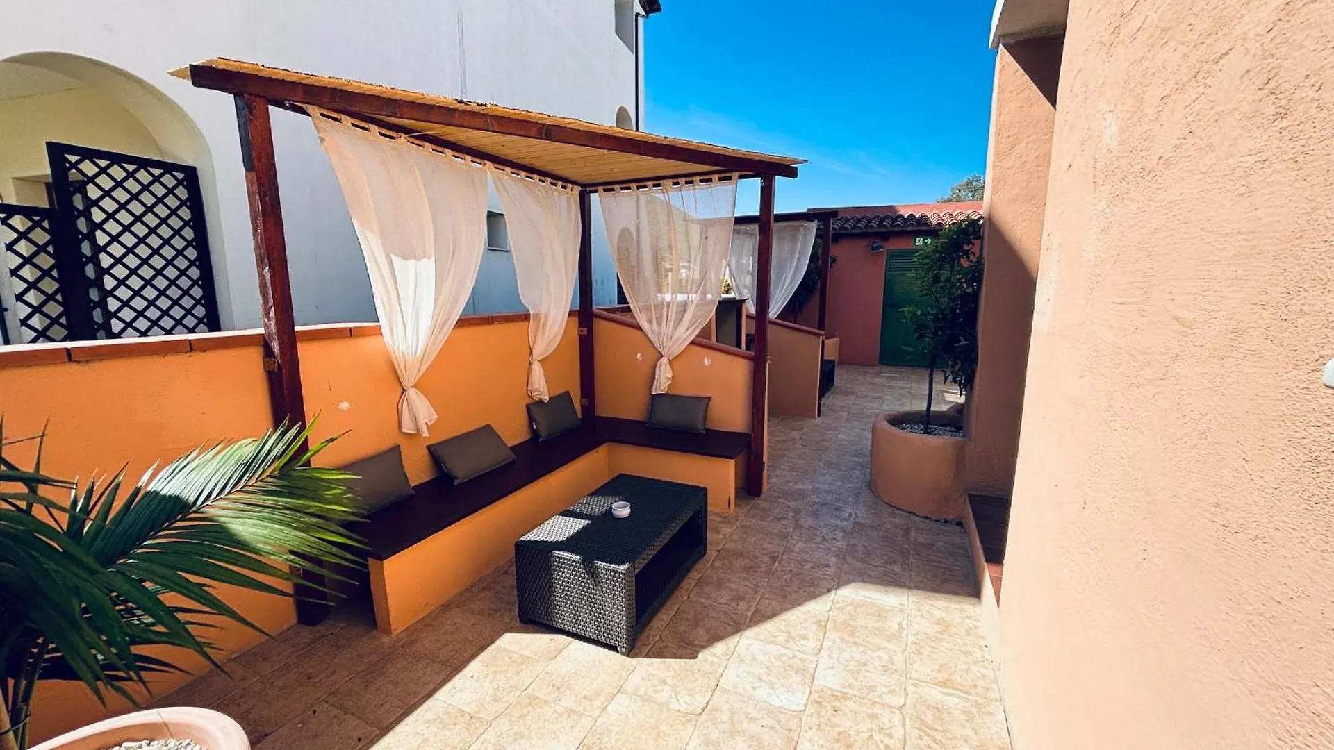 B&B De Janas La Caletta Bed & Breakfast
